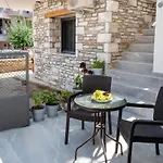 σε πετρινο σπιτι *